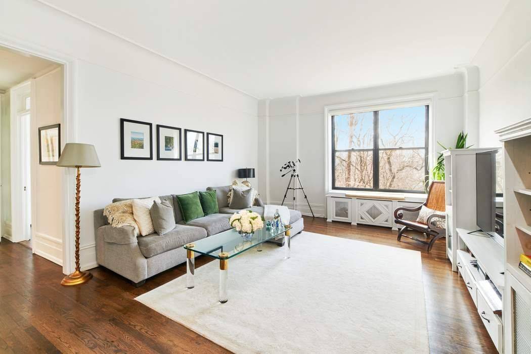 Spacious, Renovated 3BR 3BA with Direct Riverside Park amp ; Hudson River Views This sun drenched, quiet corner apartment offers abundant natural light with Hudson River Riverside Park views and ...