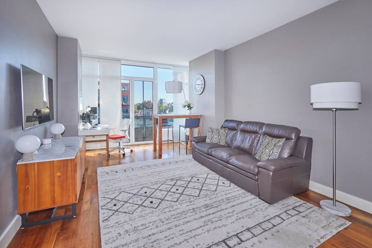 Located in a prime North Williamsburg, full service condo with McCarren Park just around the corner, this bright 1 bedroom and 1 bathroom apartment is the perfect place to call ...