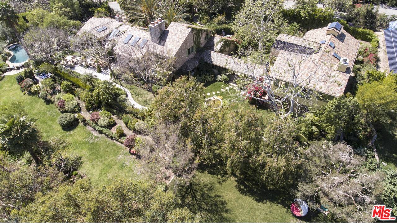 6766   Portshead Rd 6BR Malibu La