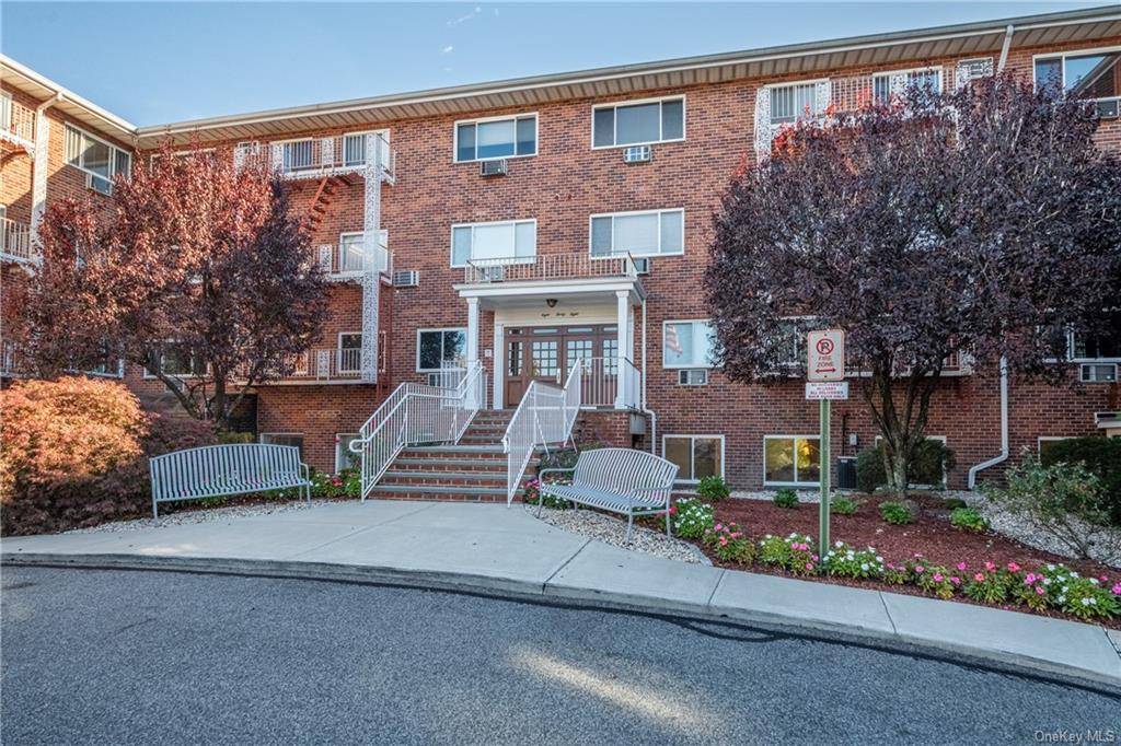 Welcome to this bright and spacious corner apartment at the famous Peldale Coop in New Rochelle !