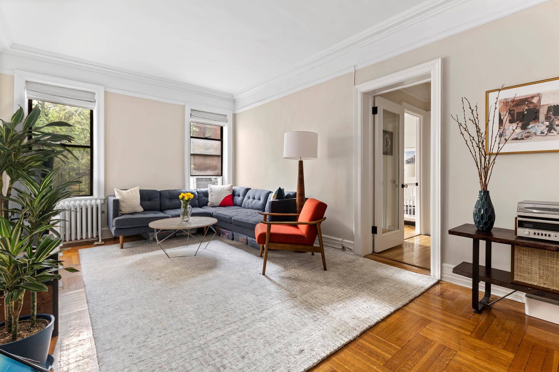Newly renovated prewar two bedroom located in the heart of historic Brooklyn Heights.