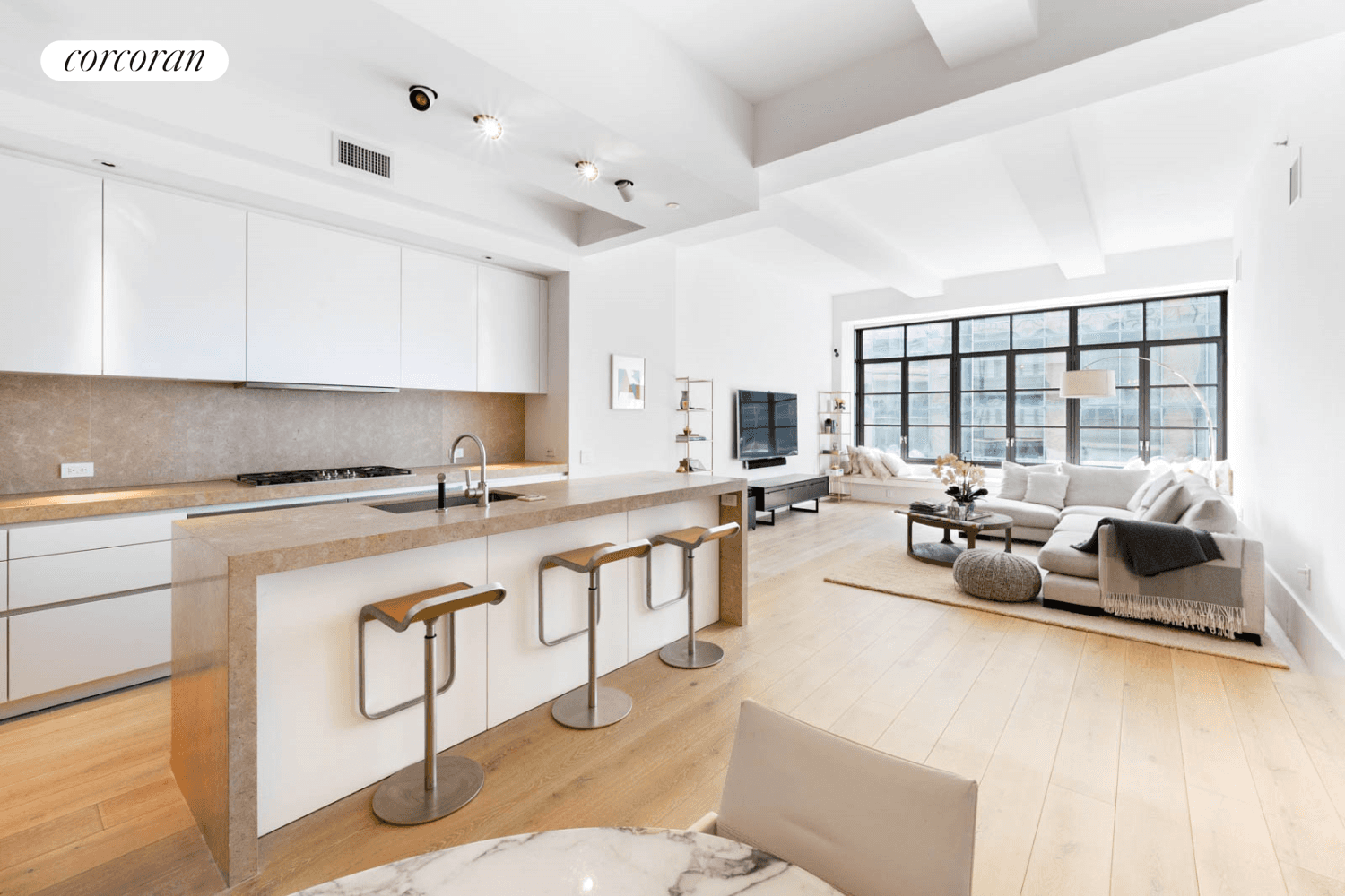 This 3 bedroom, 2. 5 bath loft residence offers dramatic 11 5 ceilings, and South, North, and West exposures.