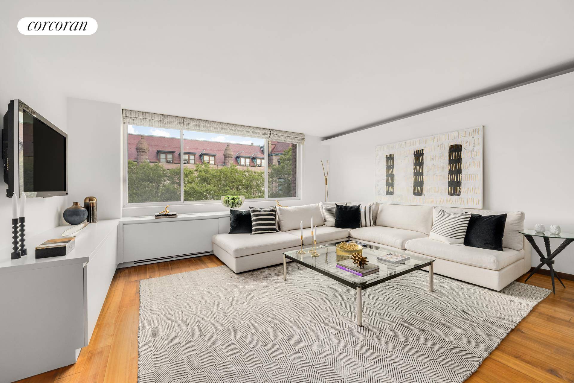 Nestled in the heart of the vibrant Upper West Side, this beautifully renovated 2 bedroom 2 bathroom condominium faces east, overlooking the verdant grounds of The Museum of Natural History, ...