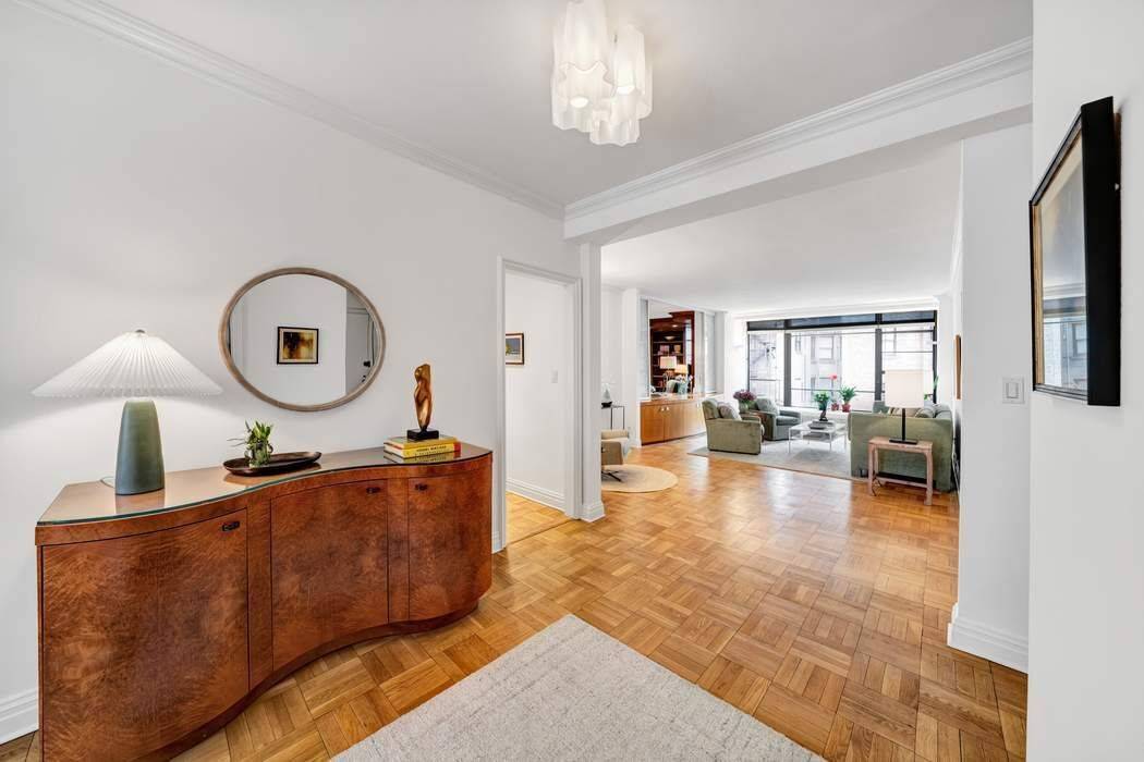 BUTTERFIELD 2 BEDROOM BEAUTY Welcome home to one of the most coveted floor thru lines at The Butterfield House.