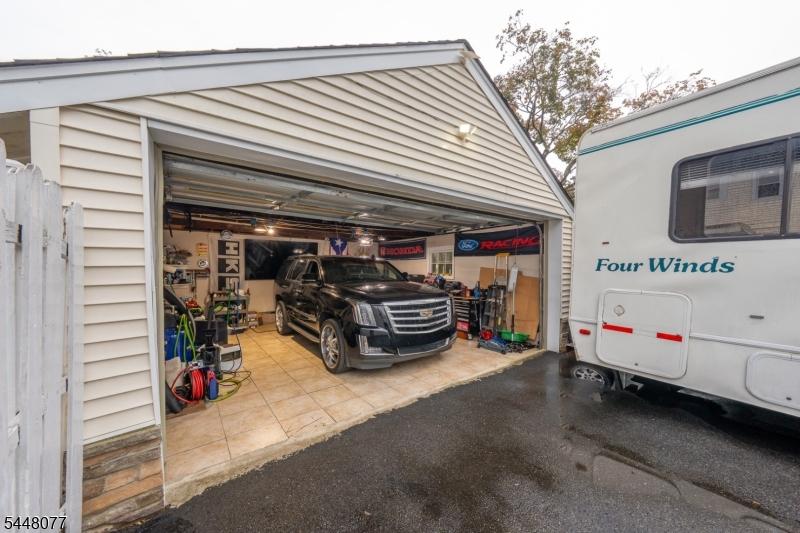 Detached Garage
