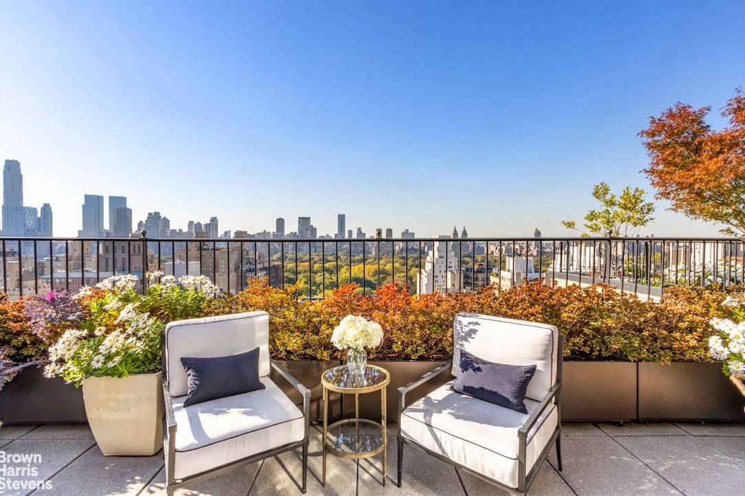 Triple Mint Park Avenue Penthouse This meticulously renovated 5, 200 Sq Ft approx.