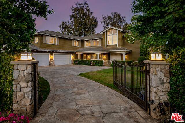 11706   Chaparal St Brentwood LA
