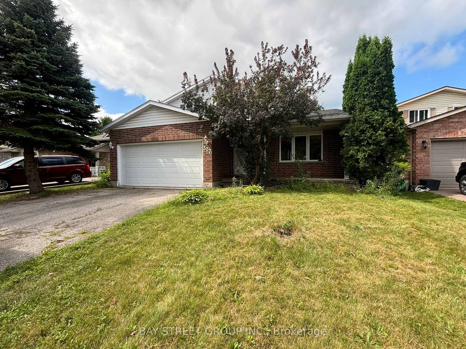 Welcome to 327 Cornridge Pl, Waterloo, ON !