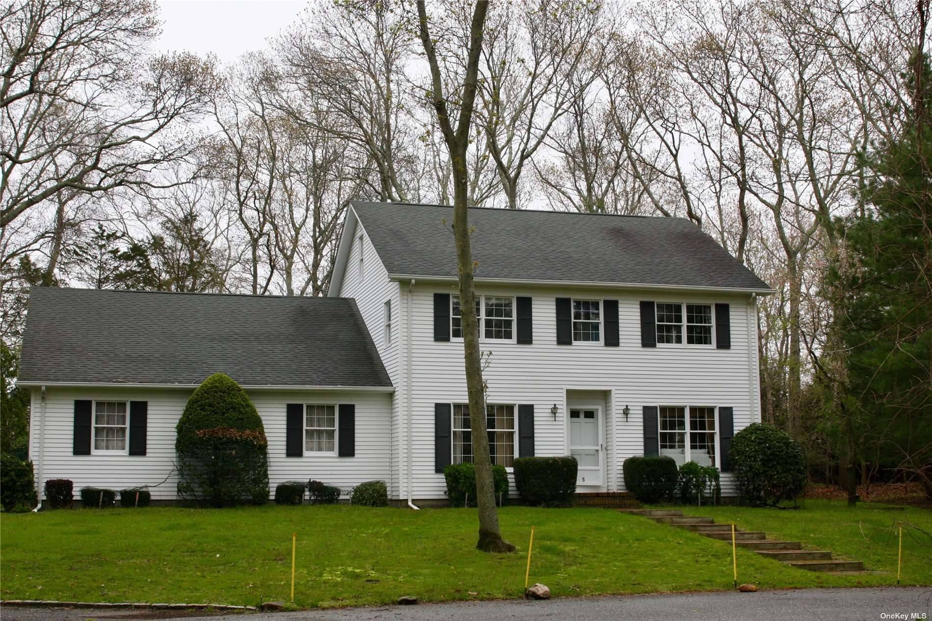 Immaculate Center Hall Colonial Located On Quiet Cul De Sac Close To Town amp ; Beaches.