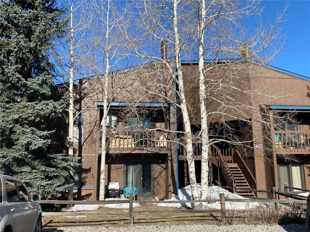 Now's your chance to get into a great property in the heart of Silverthorne at an affordable price !