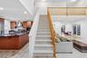 Steps to 2nd flr