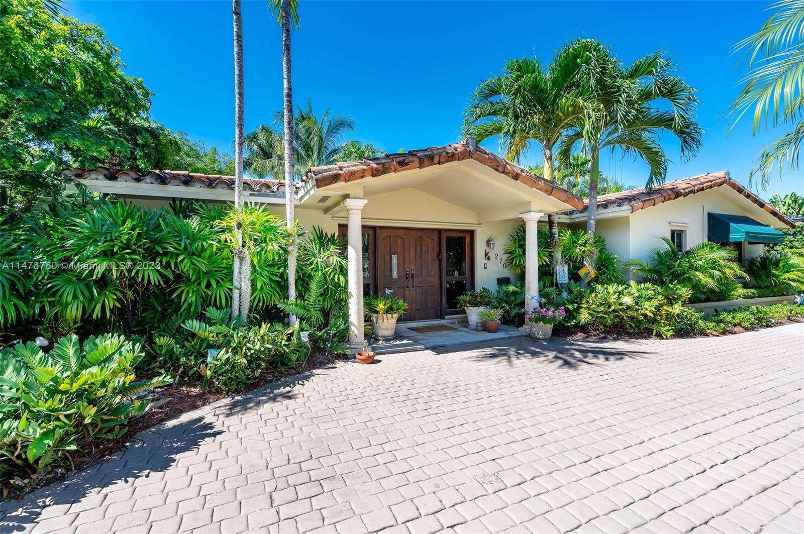 Have it all ! Update this spacious and charming split floorplan home that boasts 6 bedrooms, 4 bathrooms, guest bathroom, pool and summer kitchen or build your dream 4, 000 ...