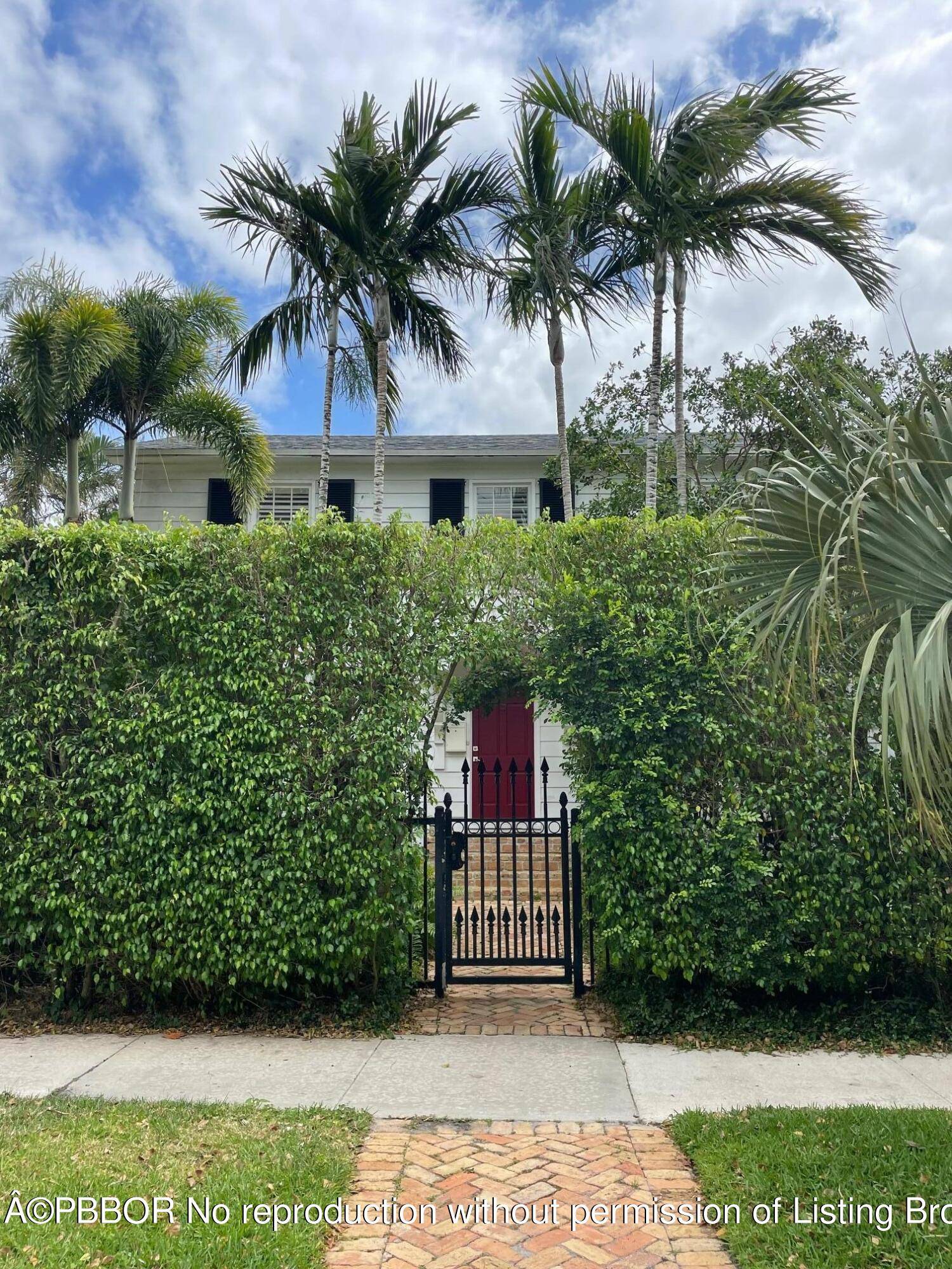 Timeless charm in the heart of West Palm Beach.