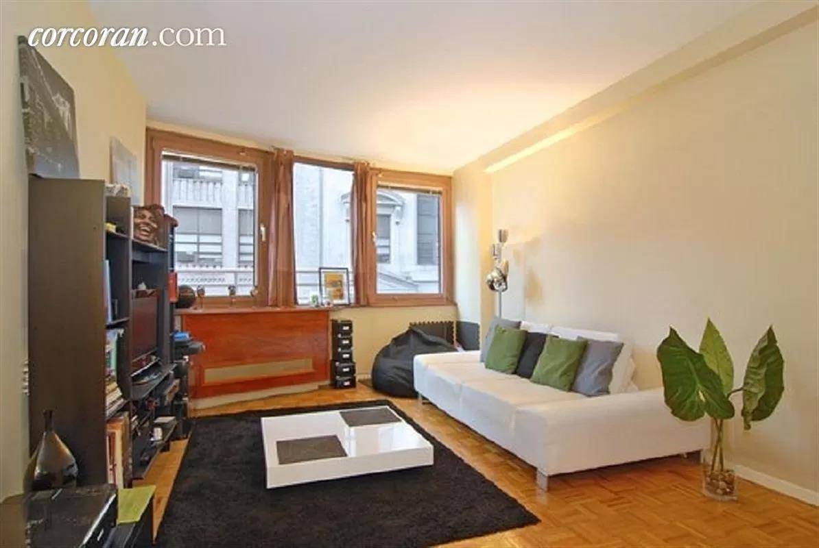 Residence 3W is a quality renovated true one bedroom, bright with walls of windows and a 62 square foot private terrace with floor to ceiling sliding doors.
