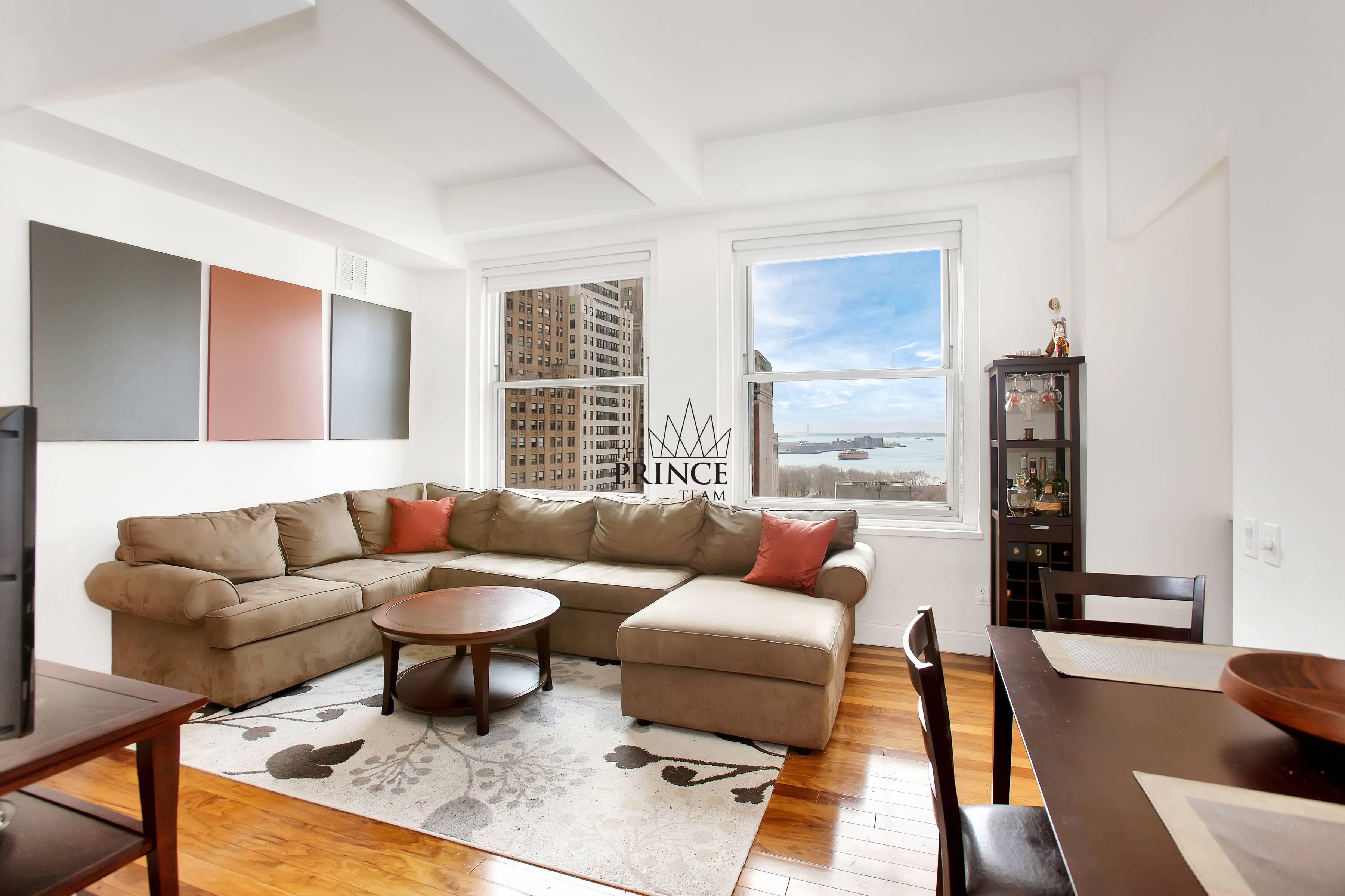 This 3 bedroom, 2 bathroom apartment is located in one of the Financial District's most coveted buildings, 88 Greenwich Street.