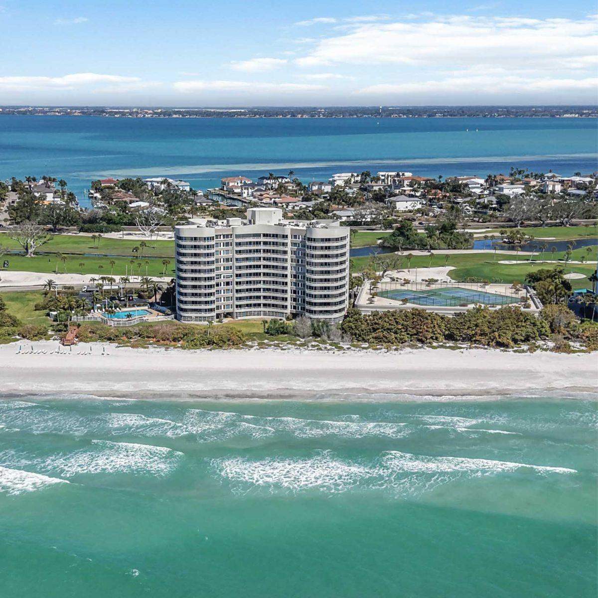 Gulf Front Condo- The Beaches