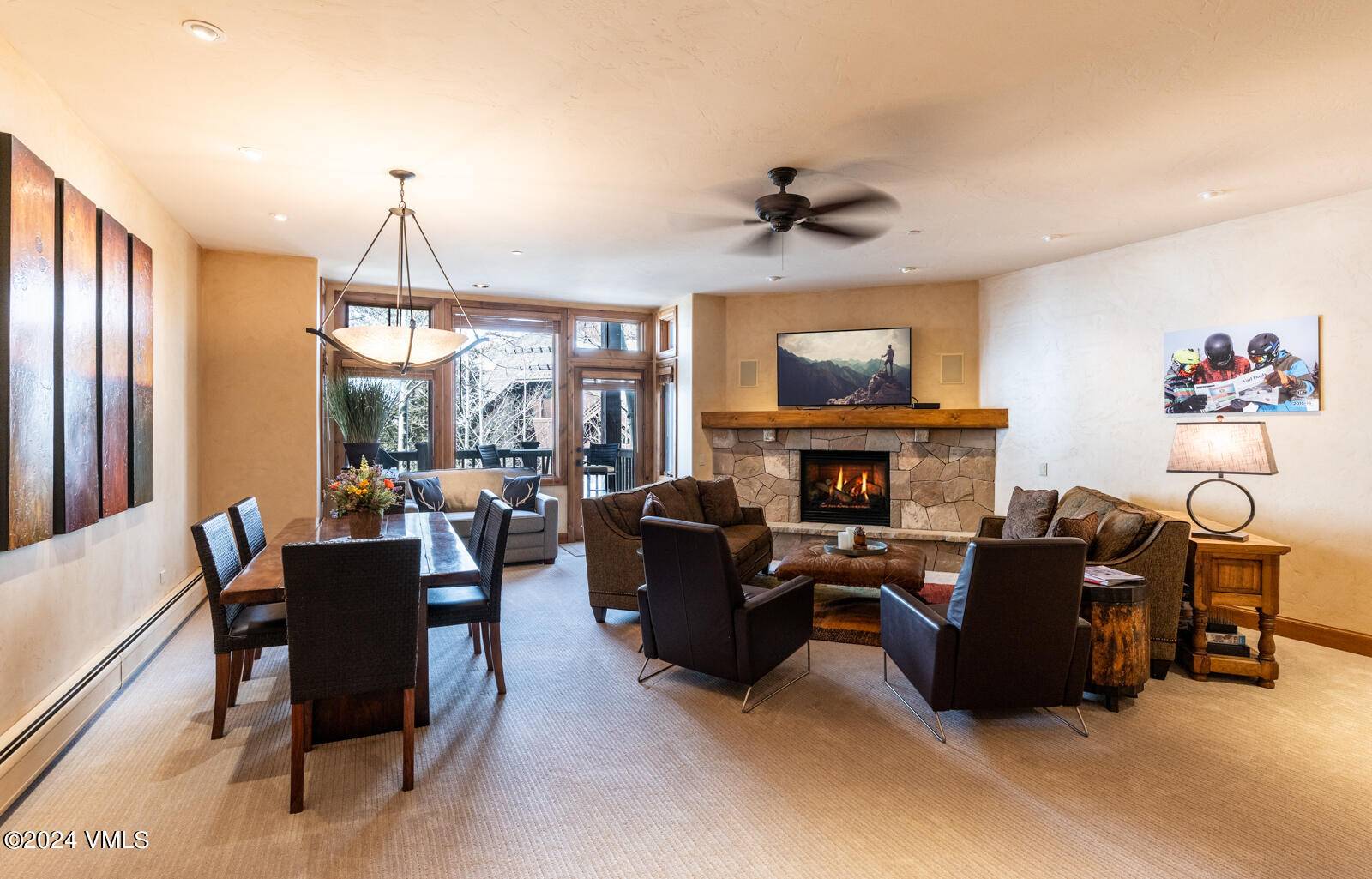 ALPINE CLUB CONDOMINIUM Embrace the pinnacle of mountain living, where luxury meets convenience in this stunning mountain retreat.