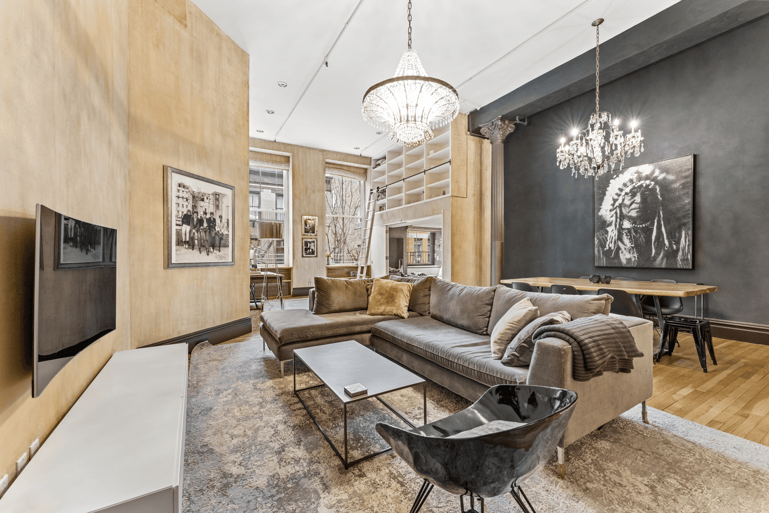 QUINTESSENTIAL CROSBY STREET LOFTClassic SoHo Loft Living Luxurious Residence with Modern Amenities in the Heart of Historic DistrictLocated amid world class restaurants and shops in Soho's Cast Iron Historic District, ...