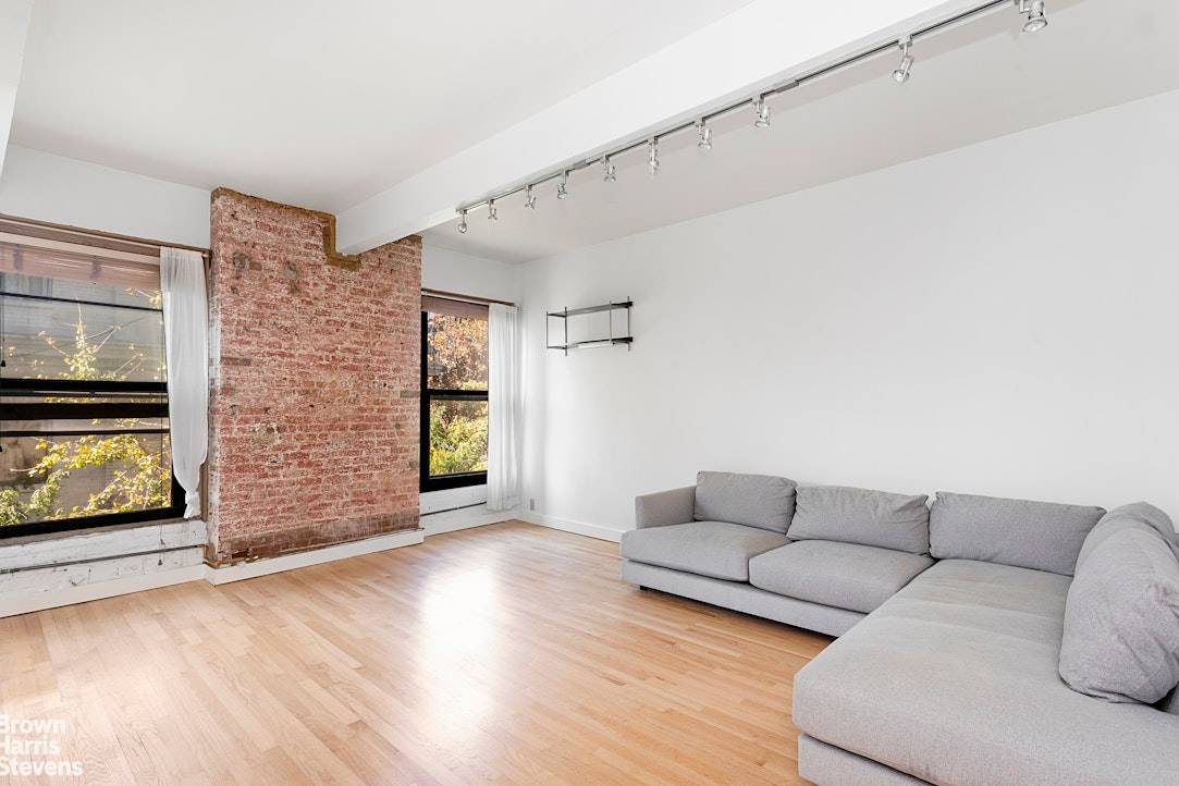 AMAZING opportunity to own a Junior 1BR in the best Pre War loft condop in Greenwich Village !