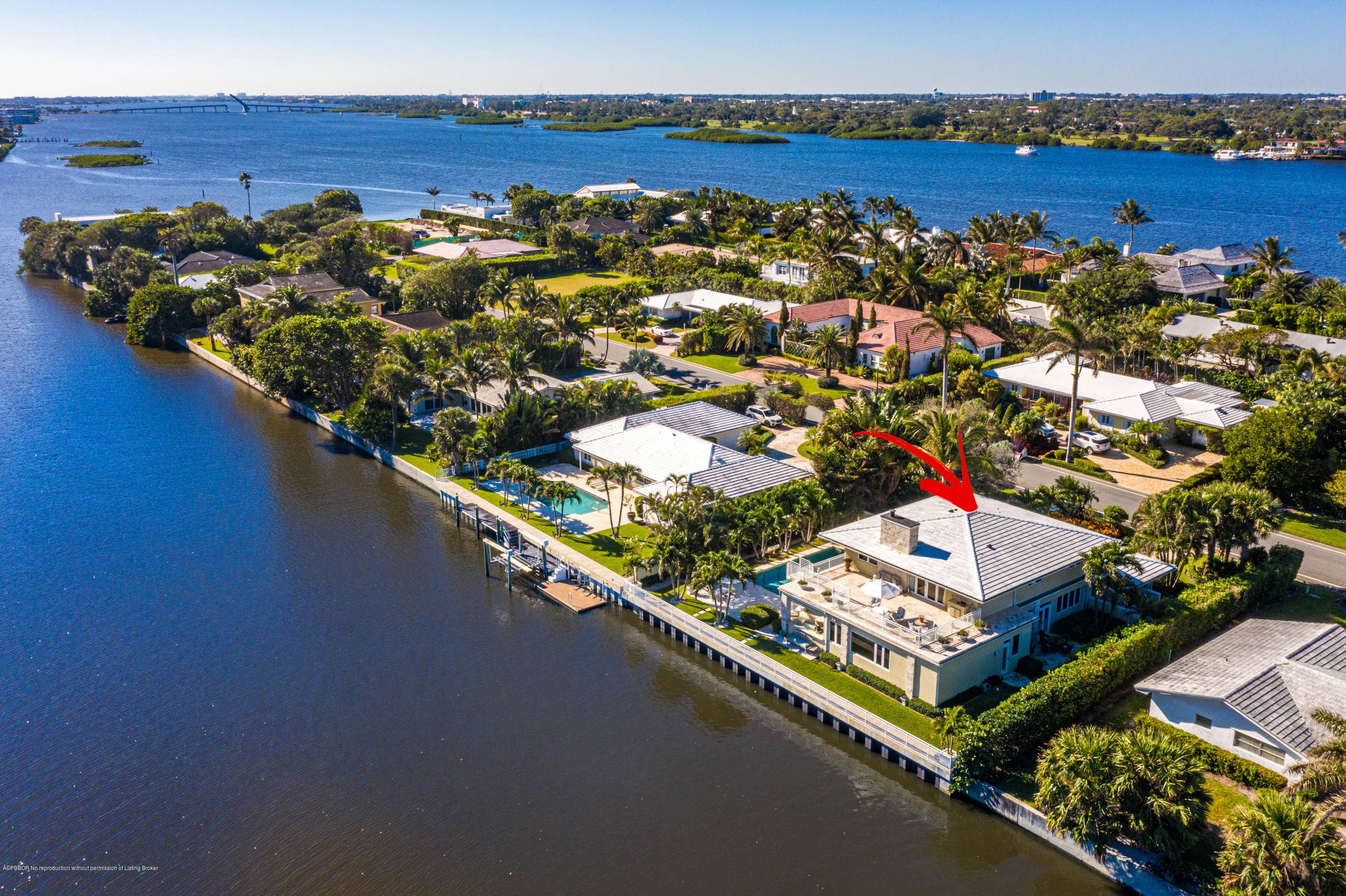 Beautiful totally renovated contemporary waterfront home on desirable Ibis Isle in Palm Beach.