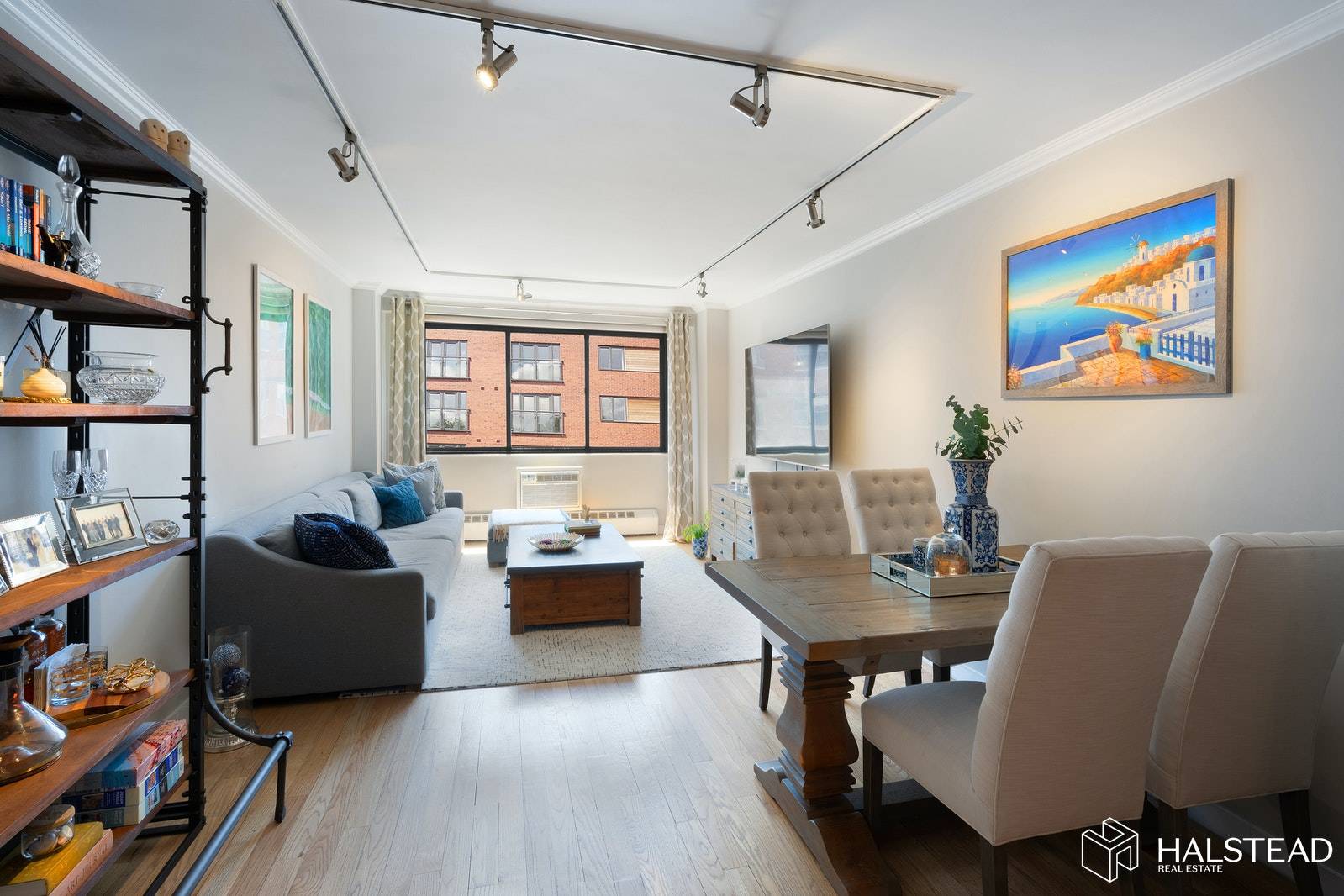Nestled in the heart of Flatiron directly off Fifth Avenue, unit 12RS at Chelsea Lane is a generously sized one bedroom, one bathroom with some of the LOWEST MAINTENANCE fees ...