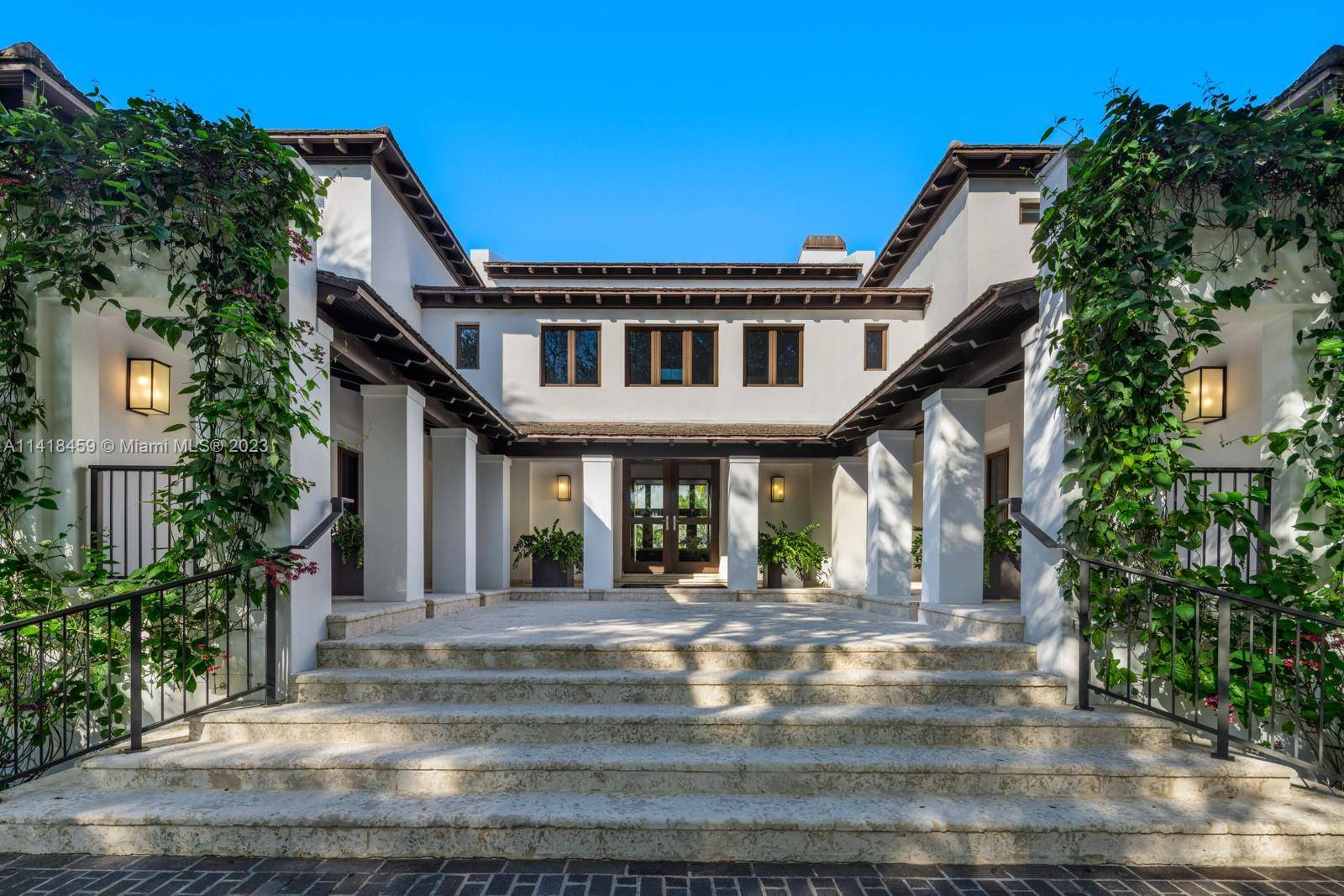 From the moment of arrival, a balance between grandiose architectural elements and thoughtful details set the tone for this unparalleled Estate.