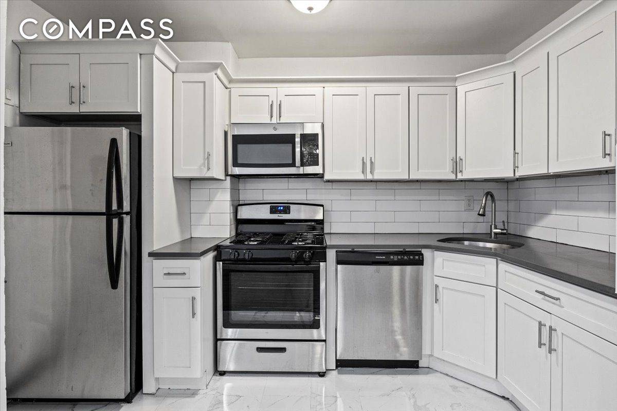 Move right into this beautifully renovated three bedroom, one bathroom condominium featuring pristine interiors and an ideal Flatbush location close to Prospect Park and transportation.
