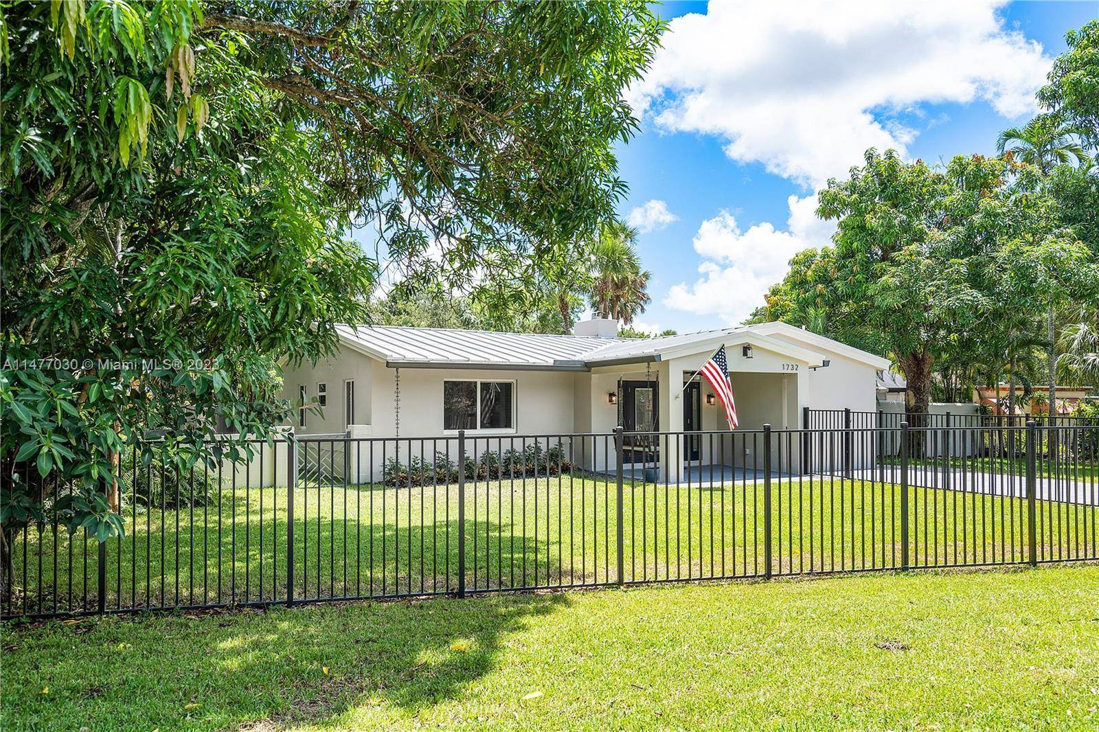 Just Reduced Beautifully renovated 3 bed, 2 bath home is located in the highly sought after Shady Banks neighborhood of Fort Lauderdale.