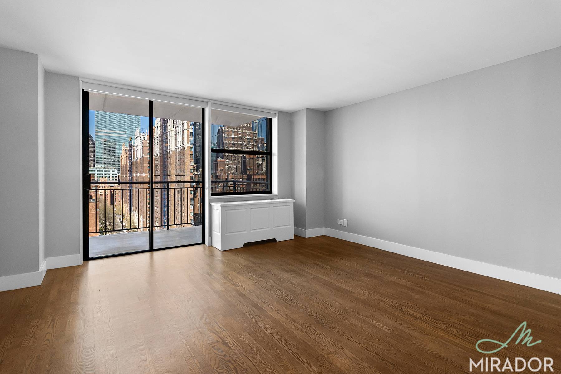 Beautiful south facing apartment with a private balcony on the 9th floor of New York Tower.