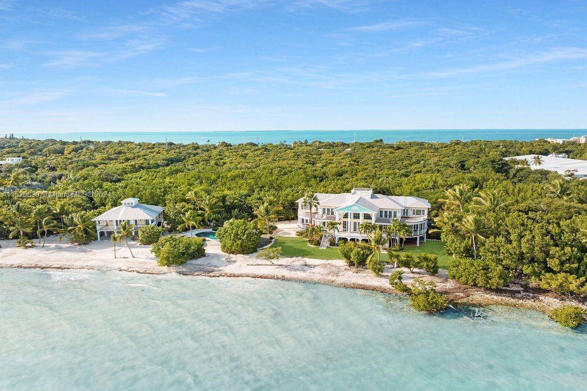 Luxury Oceanfront Estate in Islamorada Island Living at Its Finest !