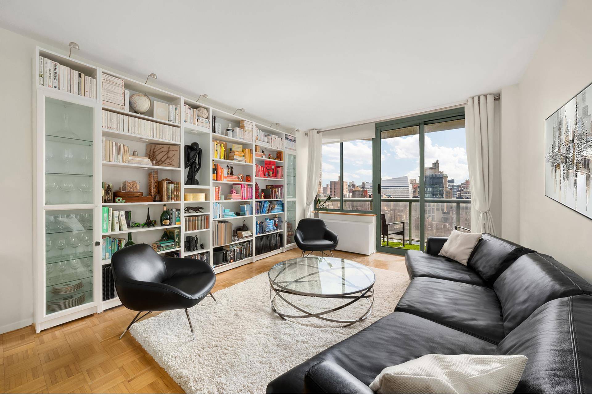 Available for the first time in 15years, welcome to unit 16D at 127 E 30th Street, the Lexparc Condominium.