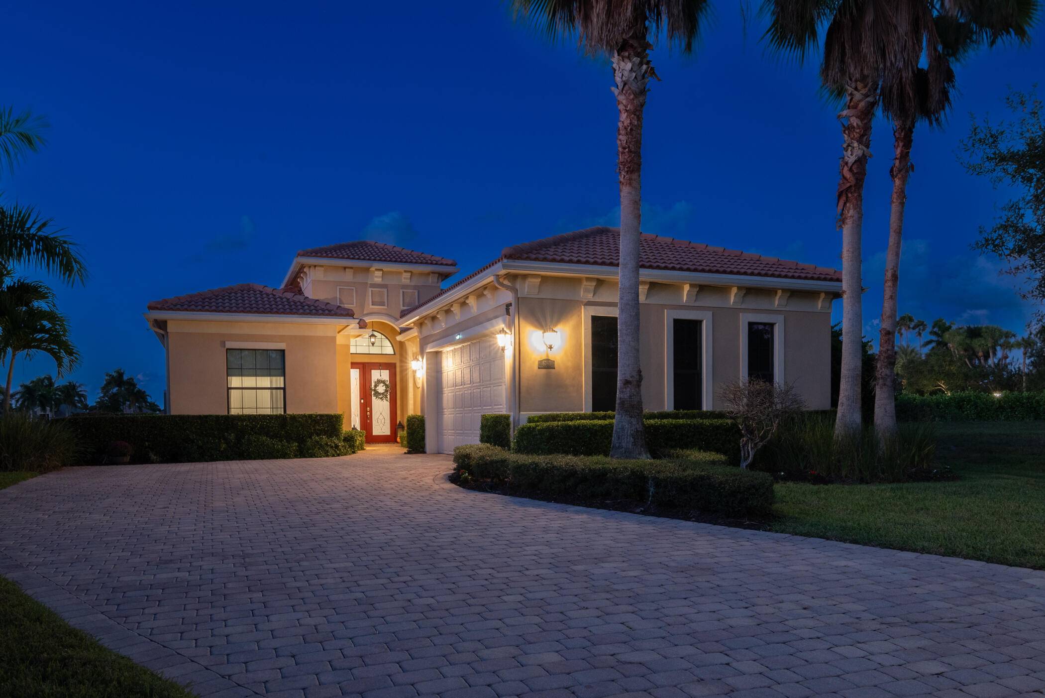 Beautiful PRIVATE OASIS at The Club at Ibis with 3BR 2.