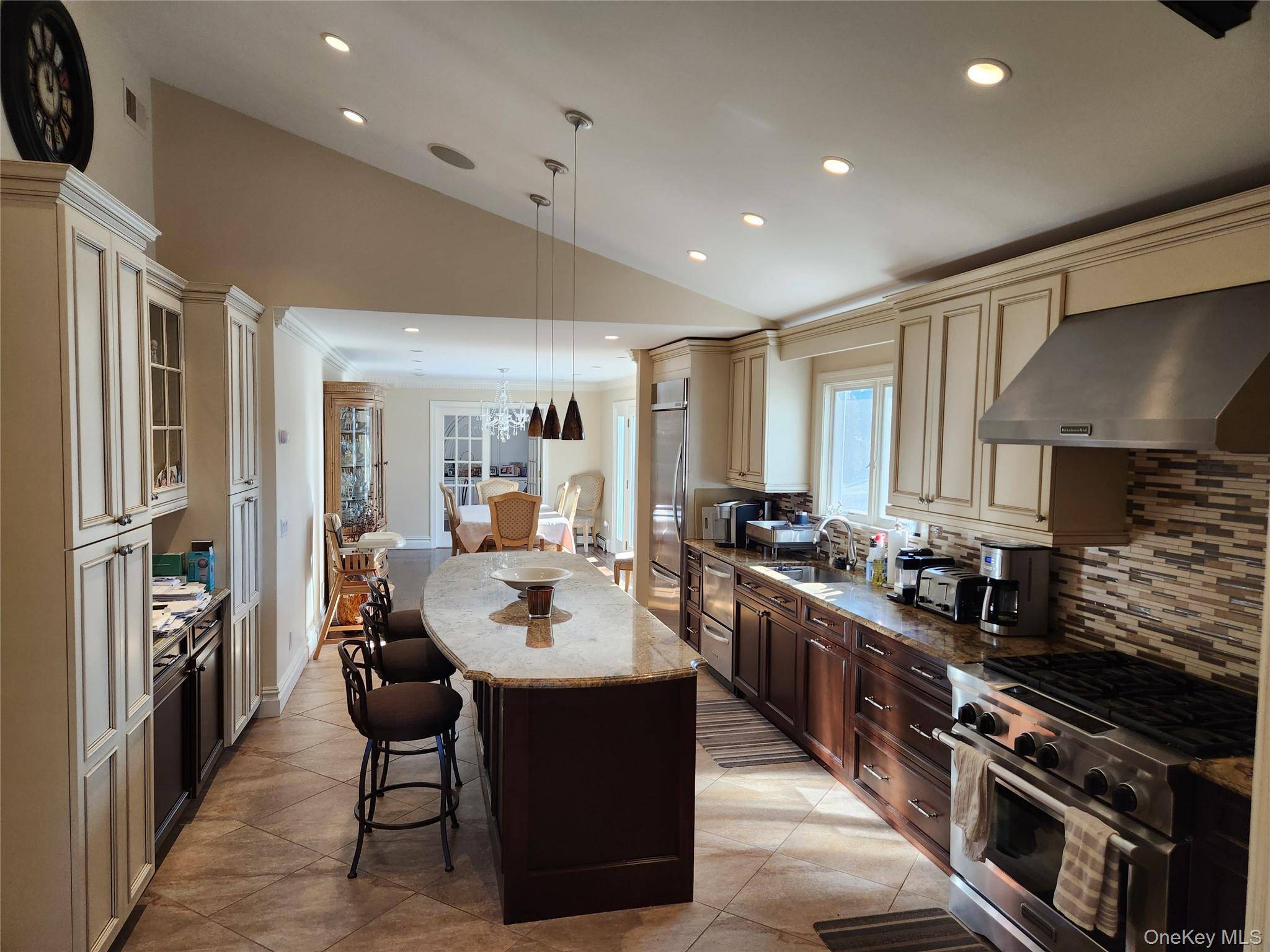 The warm inviting atmosphere of elegance, Welcome to this Semi Furnished enchanting Colonial home in Mount Pleasant Area that has all the space and desires of today, Offers 4 Bedrooms ...