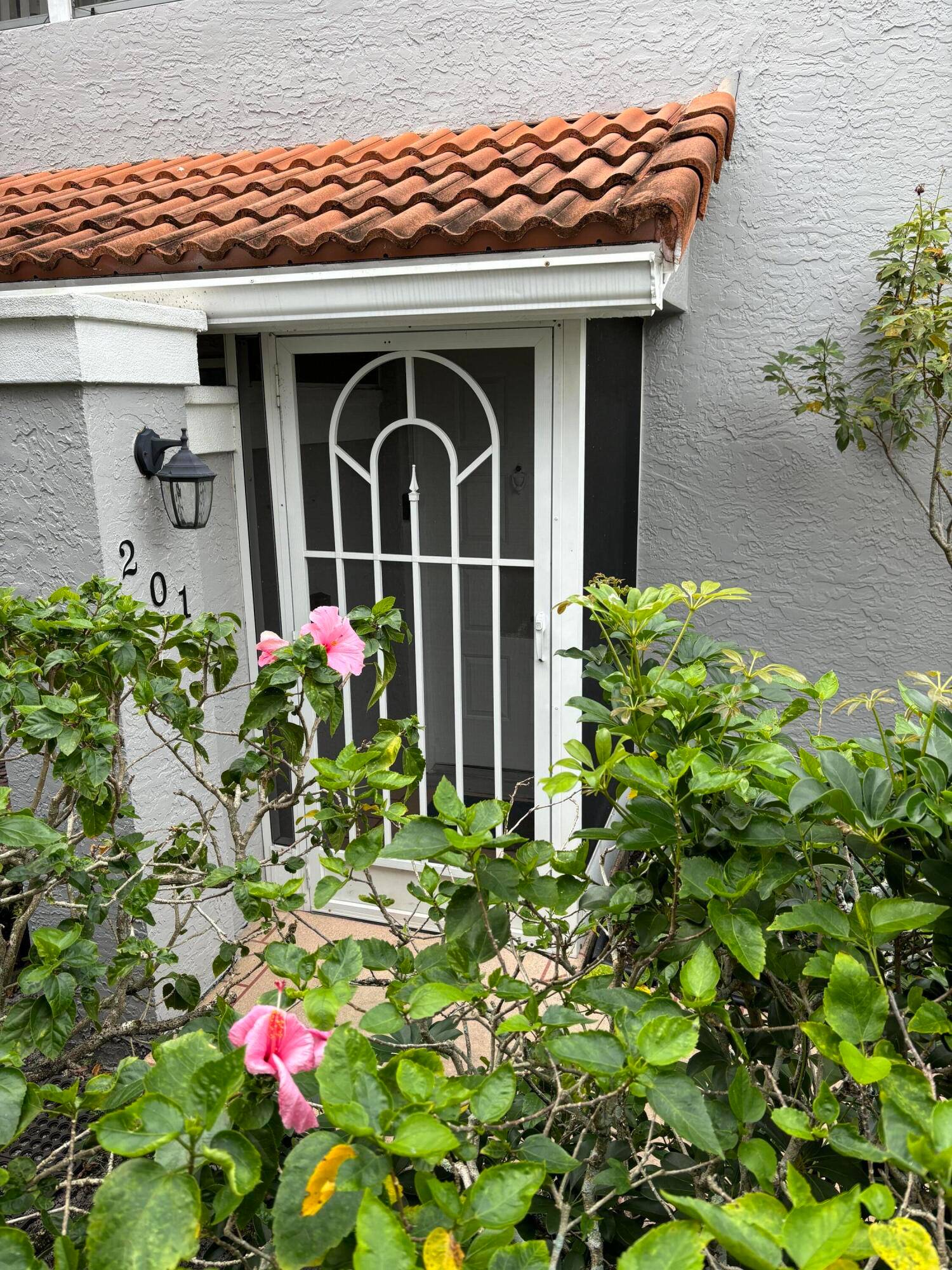 A wonderful, large 2nd floor condo 1822 sq ft with PRIVATE elevator in a gated 55 community, 2 bedrooms plus office, 2 full bathrooms, can be rented seasonally 6 months ...