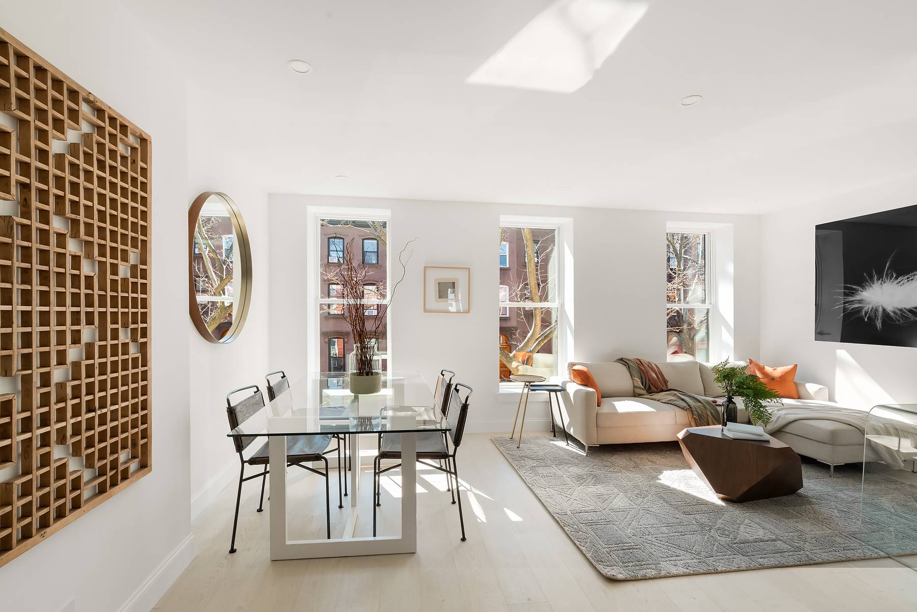 Introducing 377 Degraw St, a brand new three unit boutique condominium conversion situated perfectly at the crossroads of Carroll Gardens and Boerum Hill.