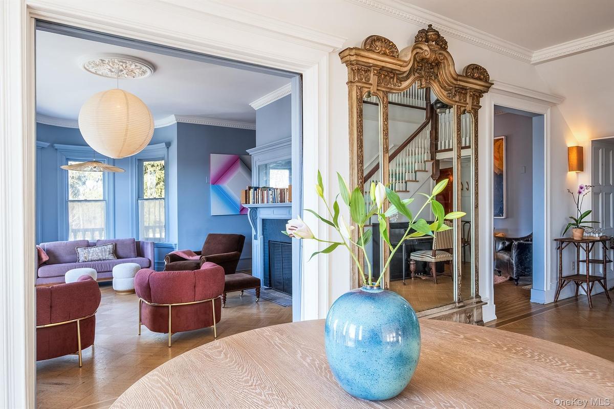 Foyer/Lounge