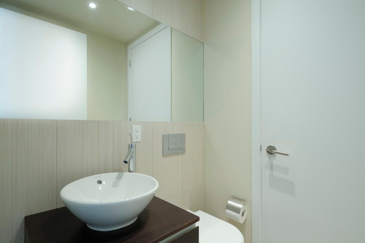 Powder room