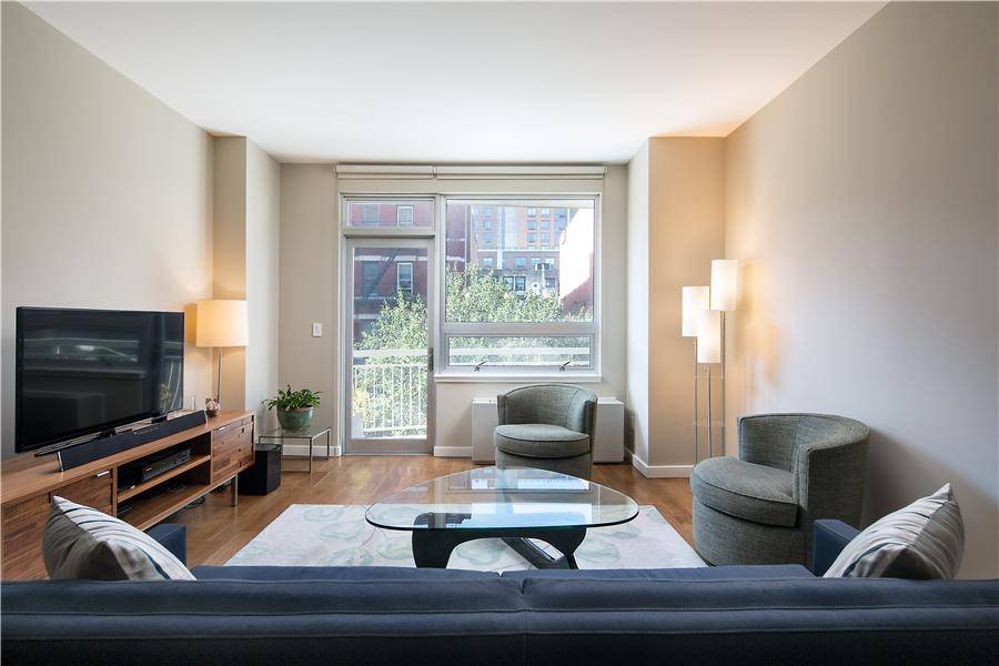 HELL'S KITCHEN 2BDRM 2BTH CONDO PRIVATE BALCONY SOUTHERN EXPOSURE CITY VIEWS Unit 402 is in excellent condition and offers a split 2 bedroom 2 bathroom layout with 9ft ceiling heights, ...