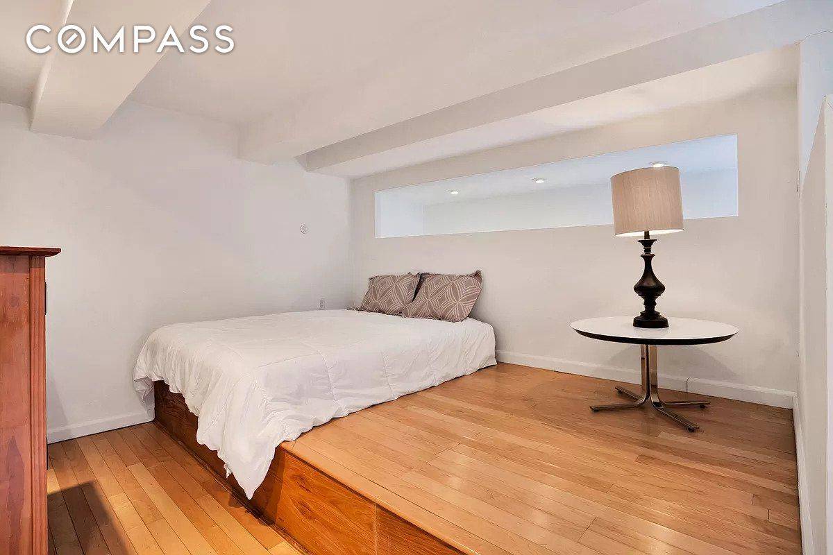 APARTMENT This East facing apartment features generously appointed sleeping, dining and living areas with natural Sun light from early morning The kitchen is large and open, seamlessly connecting with the ...