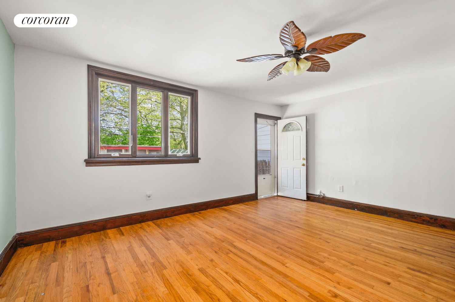Nestled on one of Windsor Terrace's prettiest tree lined streets, and situated within a charming townhouse, your new home offers a harmonious blend of modern convenience and classic Brooklyn charm.