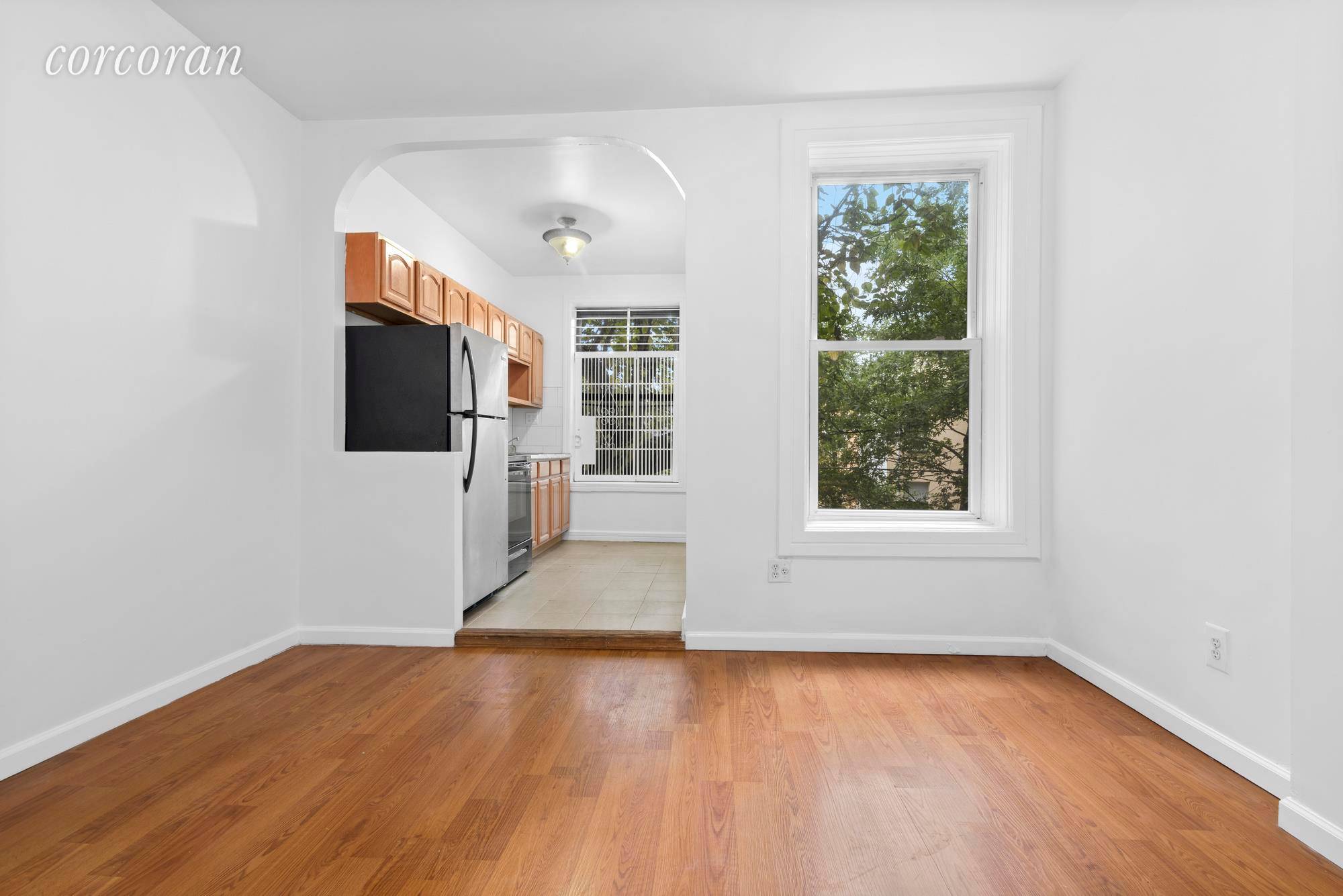 Available June 1 ! Nestled in Bedford Stuyvesant, famous for its warm people and eclectic vibe, this in demand neighborhood continues to grow rapidly.