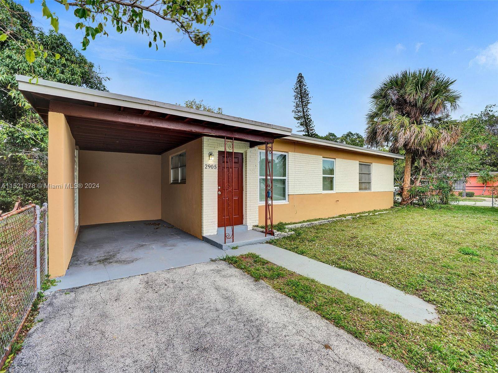 Nice single family home, 3 bedrooms and 1 bathroom centrally located in Fort Lauderdale.