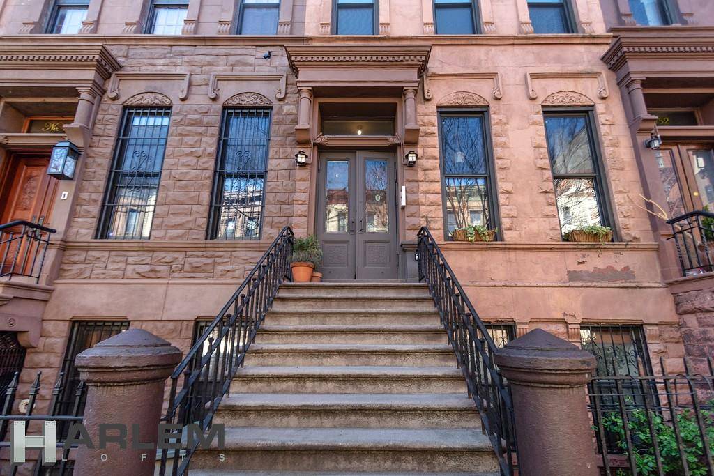 150 W 119th Street is a beautiful Neo Grec Four Family rental investment townhouse built by Cleverdon and Putzel in 1889.
