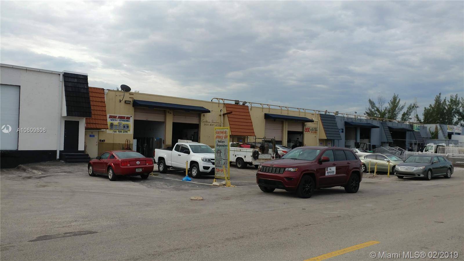 Great Location within the city of Medley Close Proximity to the Palmetto Expressway and Okeechobee Road, Owner wants to sell ASAP, Warehouse already rented, current tenant has been there for ...