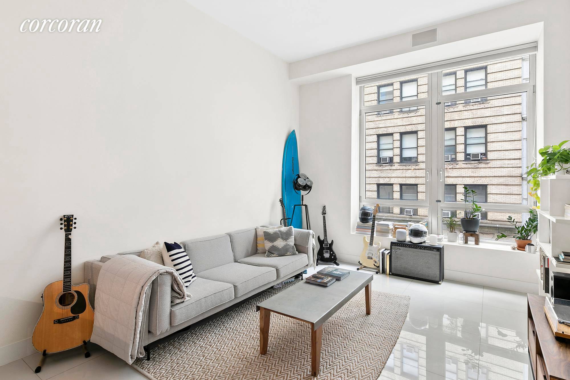 Lofty Aspirations ! Available Furnished or Unfurnished this modern and spacious designer studio loft in the Financial District has a lot to offer with soaring 11 foot ceilings, large open ...
