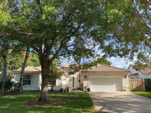 This 5 bedroom 3. 5 bathroom pool home is located in the highly sought after community of Tall Trees which is conviently located directly across from North Broward Prepatory School, ...