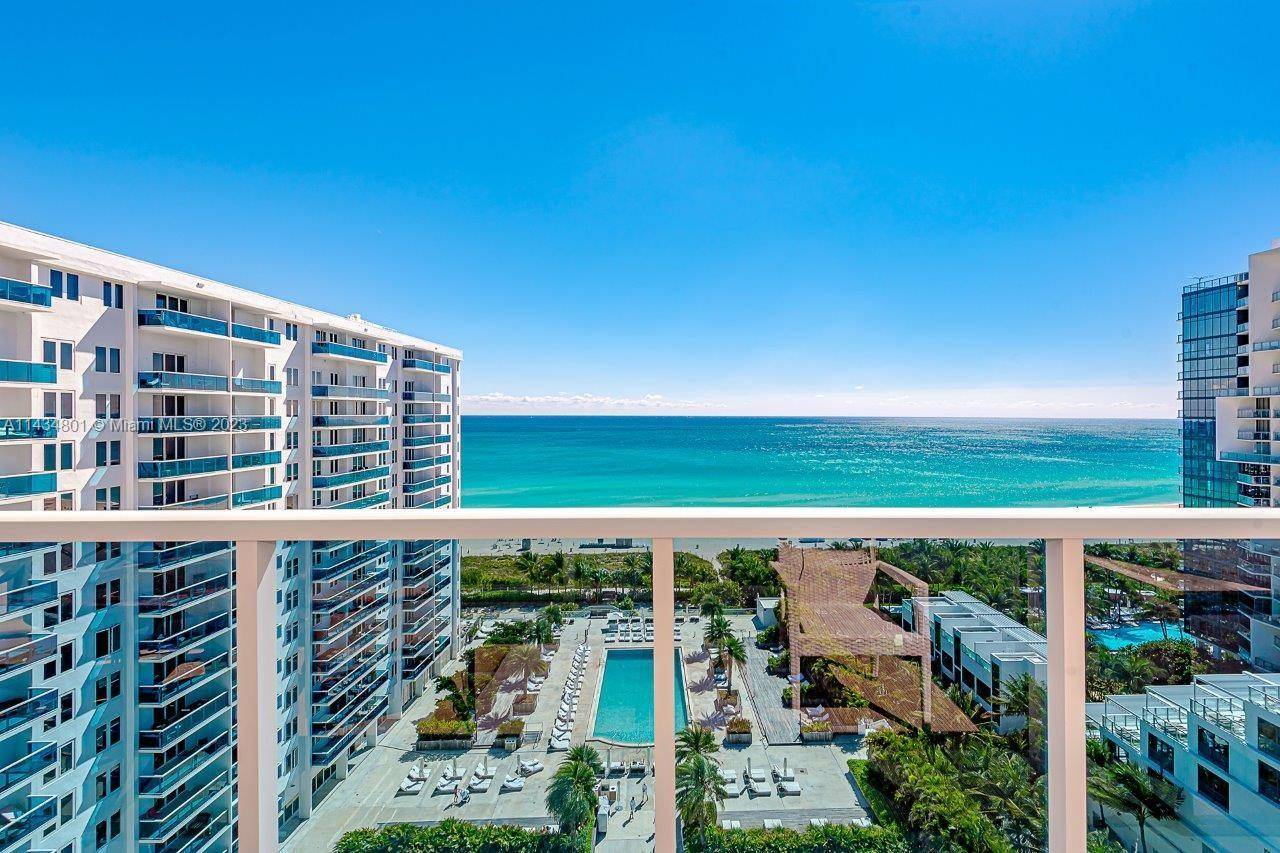 Direct Ocean Front ! 1 bedroom 1 and a half bathroom, on the 15th floor.