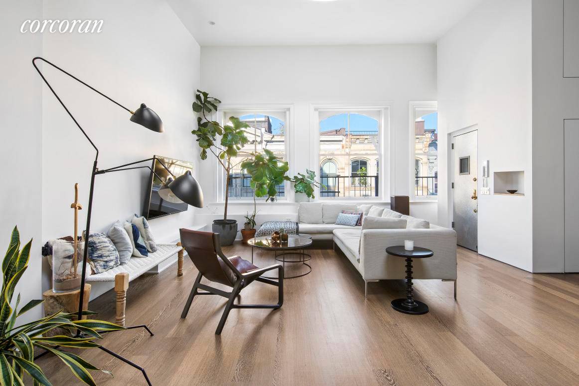 Soho Duplex Penthouse Loft with Private Outdoor SpaceSpanning approximately 2, 400 square feet, this quintessential Soho Duplex Penthouse loft provides incredible space for both living and entertaining along with the ...