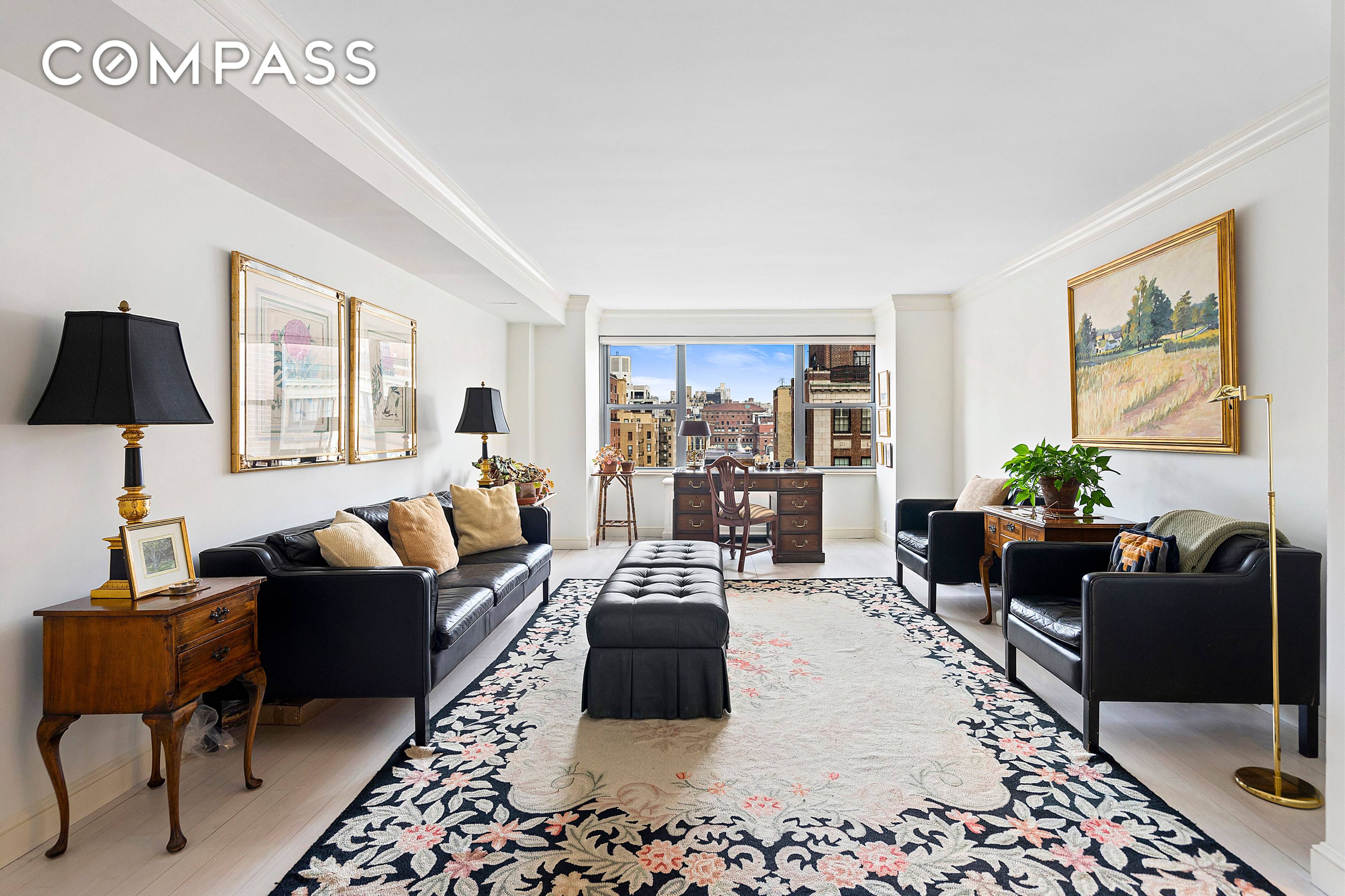 This sun drenched apartment is located in the heart of the Upper East Side in a premiere coop building.
