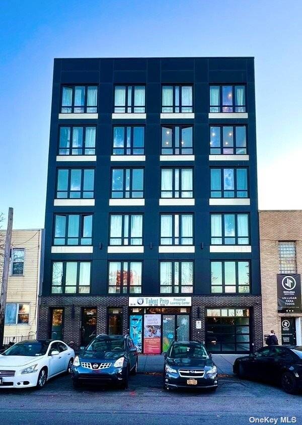 Welcome to this stunning 15 unit mixed use building located in the heart of Astoria, Queens.